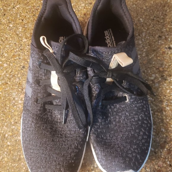 Adidas Black Runners - Picture 1 of 3